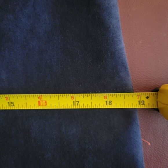 Babaton Aritzia Vegan Suede Feel Navy Sleeveless Top - Picture 3 of 14